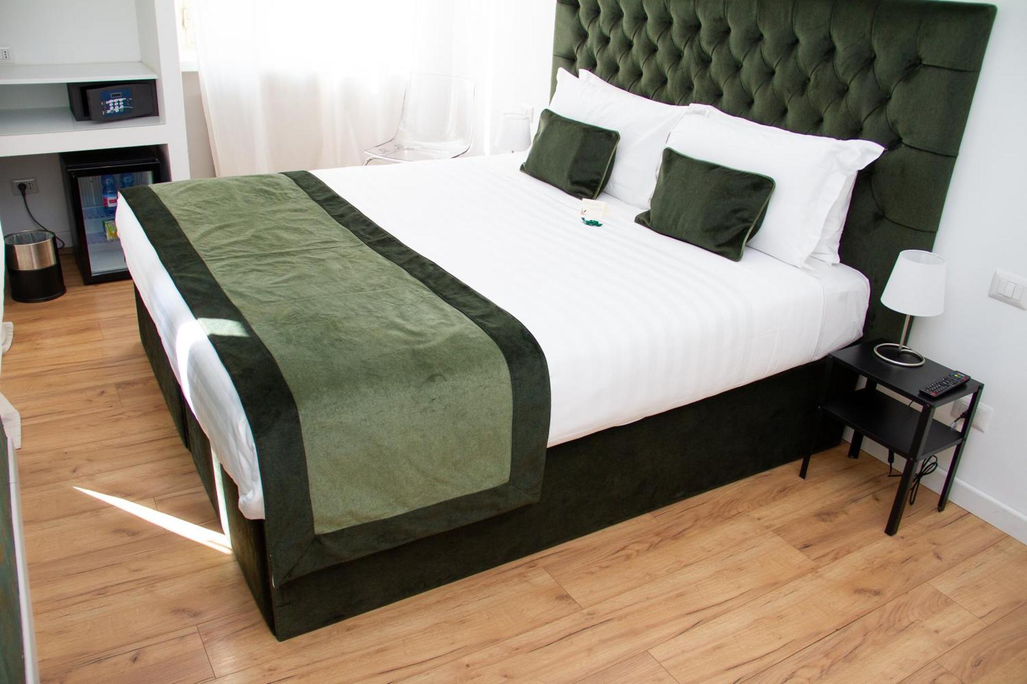 Home At Rome St. Peter Rooms&Apartment Екстериор снимка
